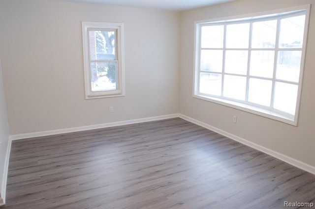 5850 Deering Street, Garden City, MI 48135