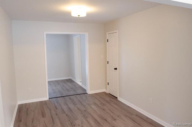 5850 Deering Street, Garden City, MI 48135