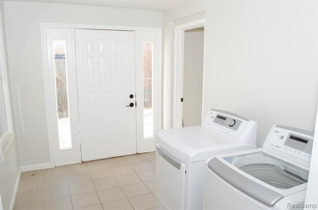 5850 Deering Street, Garden City, MI 48135