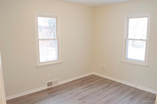 5850 Deering Street, Garden City, MI 48135