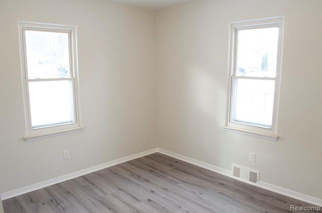 5850 Deering Street, Garden City, MI 48135