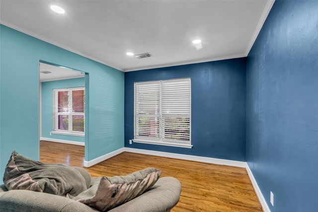 8902 Theysen Drive, Houston, TX 77080