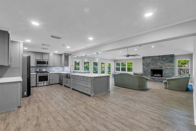 8902 Theysen Drive, Houston, TX 77080