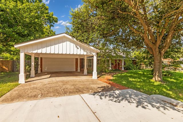 8902 Theysen Drive, Houston, TX 77080