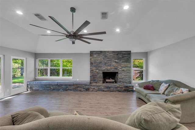 8902 Theysen Drive, Houston, TX 77080