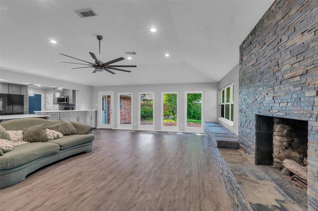 8902 Theysen Drive, Houston, TX 77080