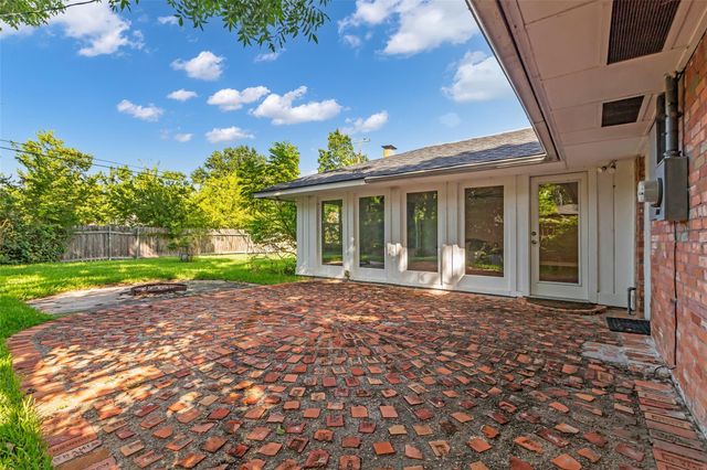 8902 Theysen Drive, Houston, TX 77080