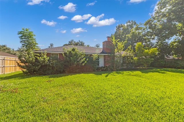 8902 Theysen Drive, Houston, TX 77080