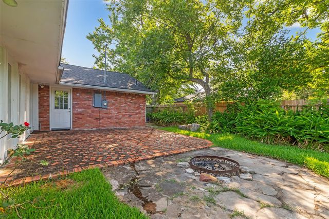 8902 Theysen Drive, Houston, TX 77080