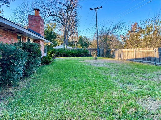 8902 Theysen Drive, Houston, TX 77080