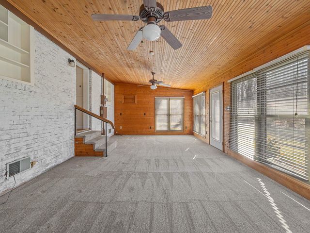 524 Kelly Road, Woodruff, SC 29388