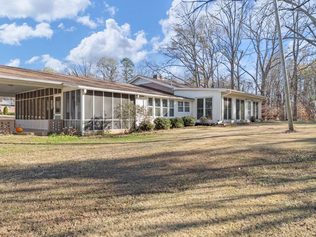524 Kelly Road, Woodruff, SC 29388