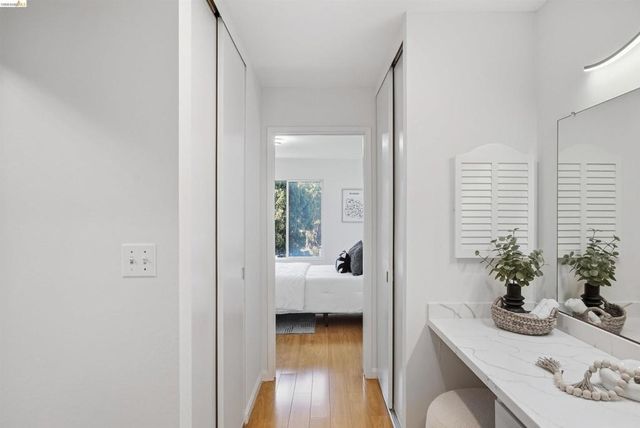 955 shorepoint 209, Alameda, CA 94501