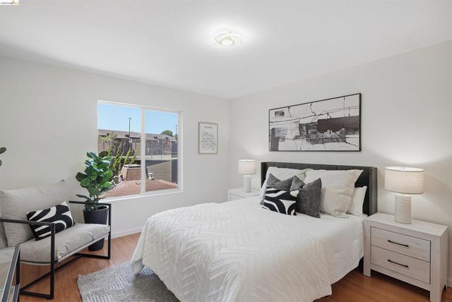 955 shorepoint 209, Alameda, CA 94501