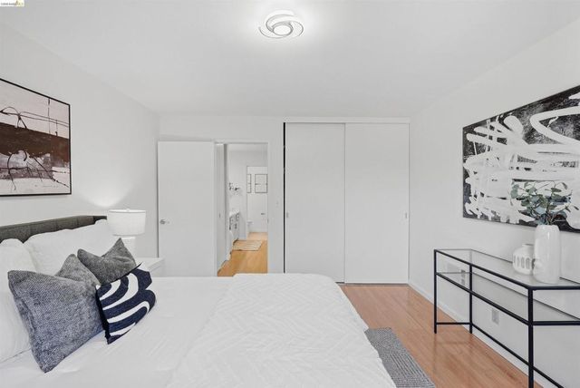 955 shorepoint 209, Alameda, CA 94501