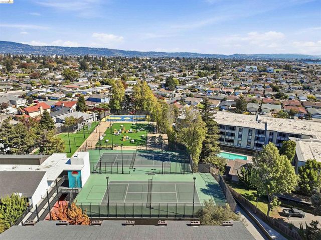 955 shorepoint 209, Alameda, CA 94501