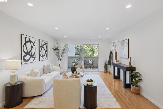 955 shorepoint 209, Alameda, CA 94501
