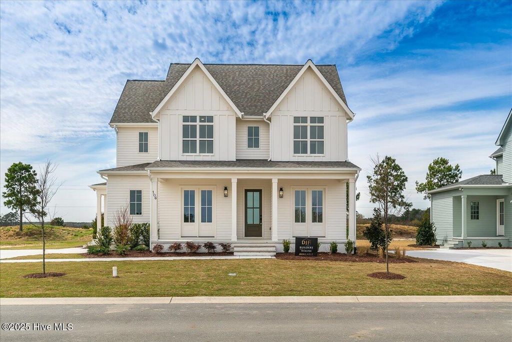 Image 4 of property listing at 106 Pinewood Cove, Snow Hill, NC 28580