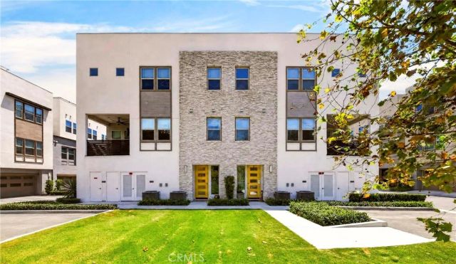 888 Poppy Court, Montebello, CA 90640