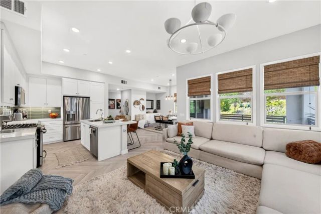 888 Poppy Court, Montebello, CA 90640