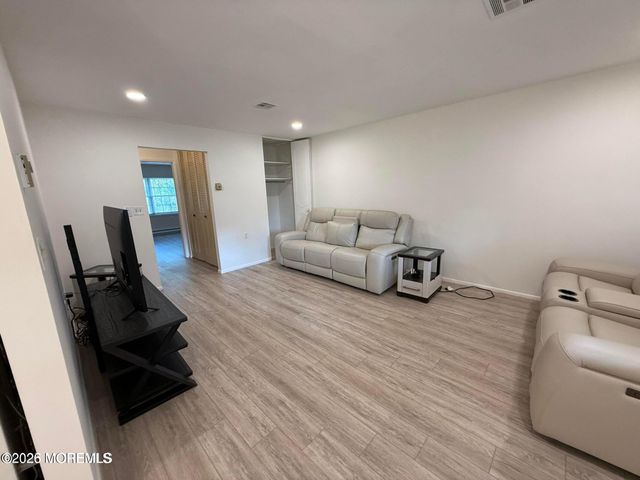 1178B Clydebank Court, Lakewood, NJ 08701