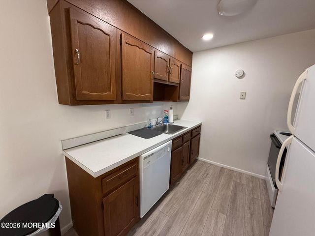 1178B Clydebank Court, Lakewood, NJ 08701