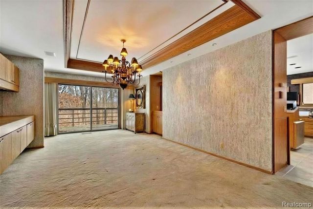 2551 Patterson Lake Road, Pinckney, MI 48169