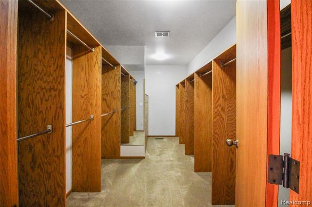 2551 Patterson Lake Road, Pinckney, MI 48169