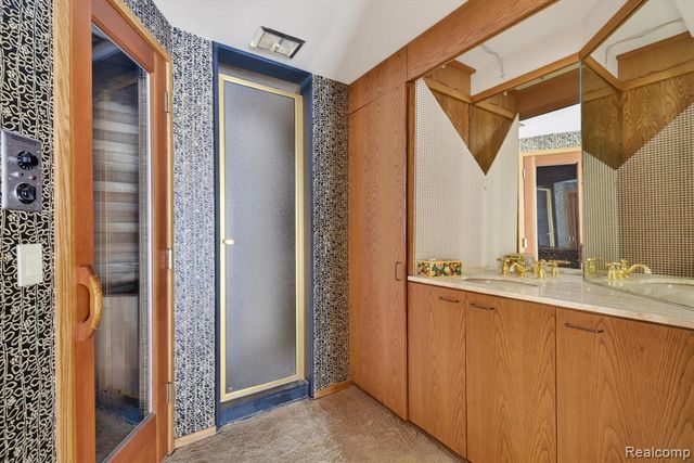 2551 Patterson Lake Road, Pinckney, MI 48169