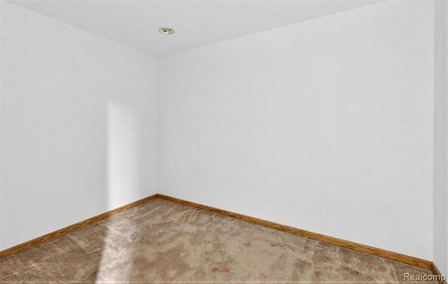 2551 Patterson Lake Road, Pinckney, MI 48169