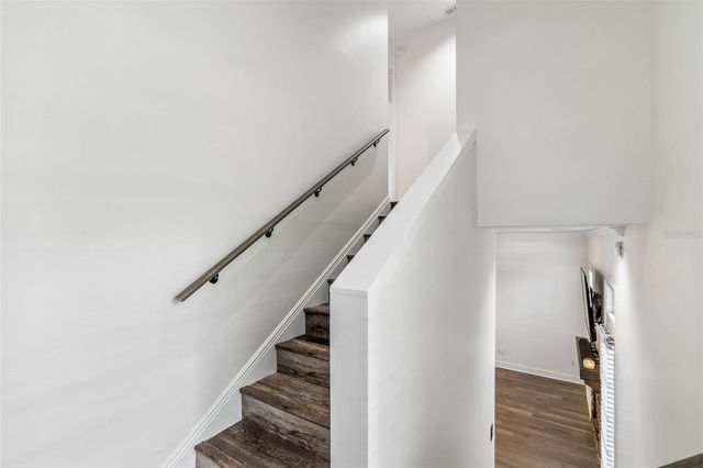 2805 SOUTHPOINTE LANE, Tampa, FL 33611