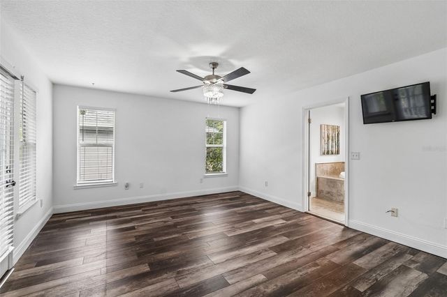 2805 SOUTHPOINTE LANE, Tampa, FL 33611