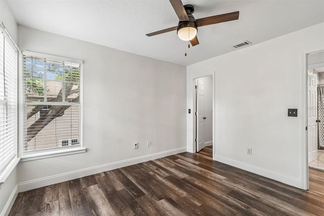 2805 SOUTHPOINTE LANE, Tampa, FL 33611