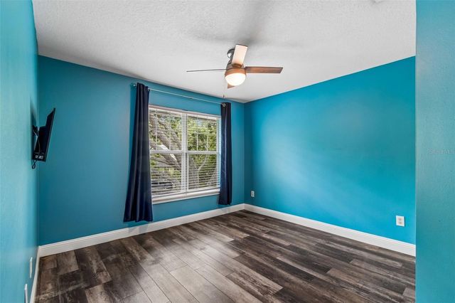 2805 SOUTHPOINTE LANE, Tampa, FL 33611