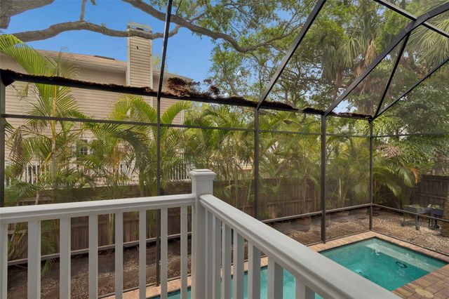 2805 SOUTHPOINTE LANE, Tampa, FL 33611