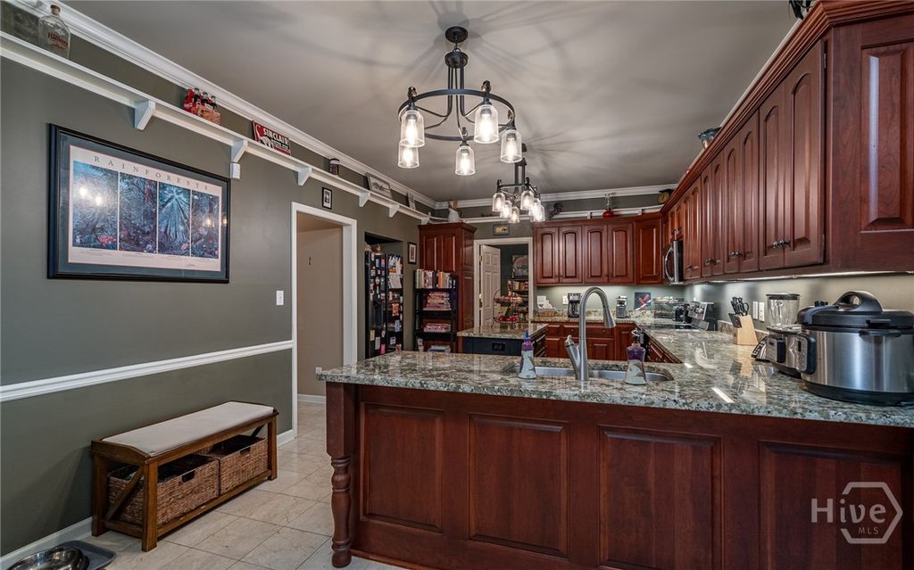 Image 16 of property listing at 325 Twin Oaks Circle, Bogart, GA 30622