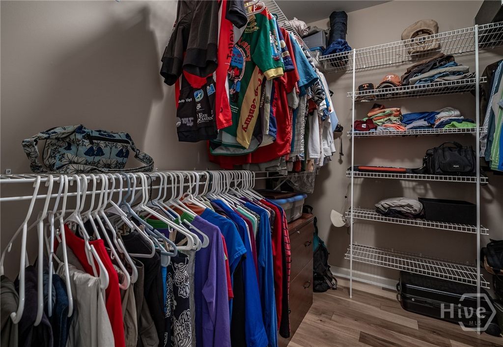 Image 22 of property listing at 325 Twin Oaks Circle, Bogart, GA 30622