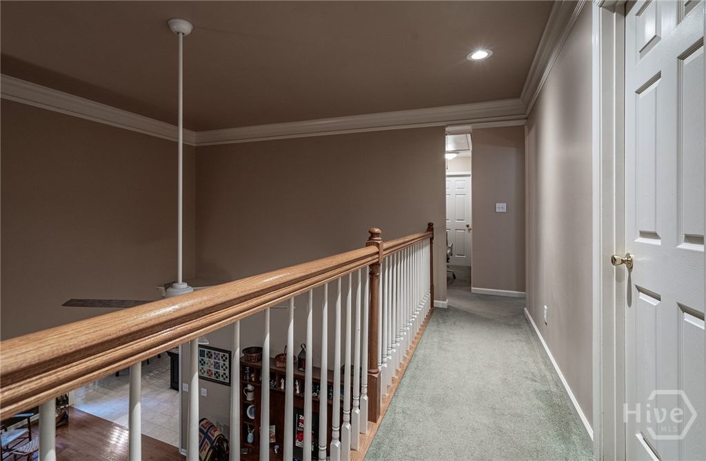 Image 24 of property listing at 325 Twin Oaks Circle, Bogart, GA 30622