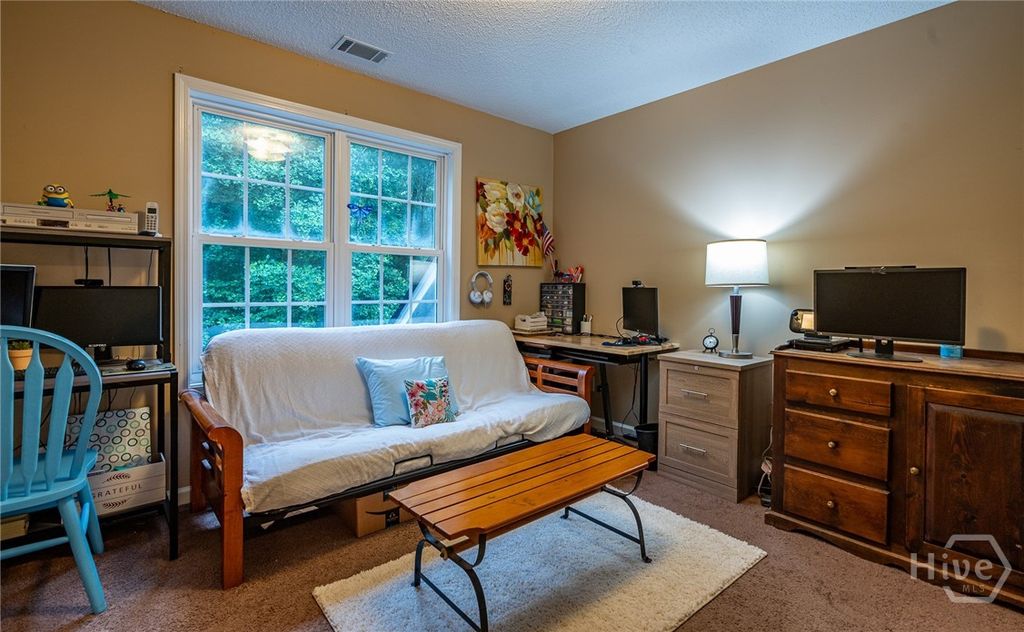 Image 27 of property listing at 325 Twin Oaks Circle, Bogart, GA 30622