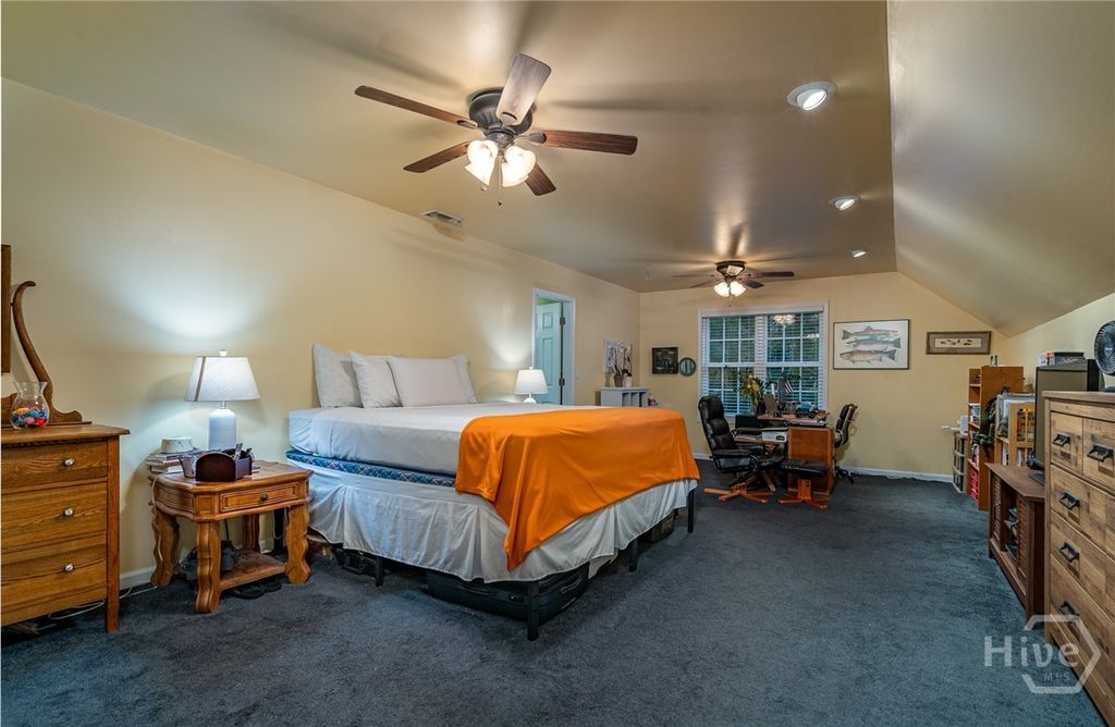 Image 28 of property listing at 325 Twin Oaks Circle, Bogart, GA 30622