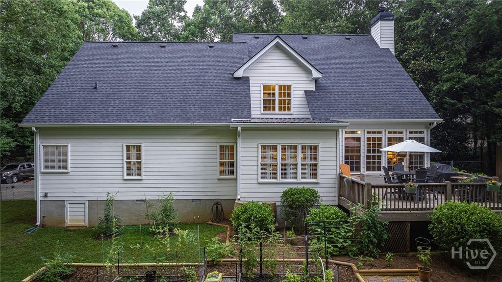 Image 34 of property listing at 325 Twin Oaks Circle, Bogart, GA 30622