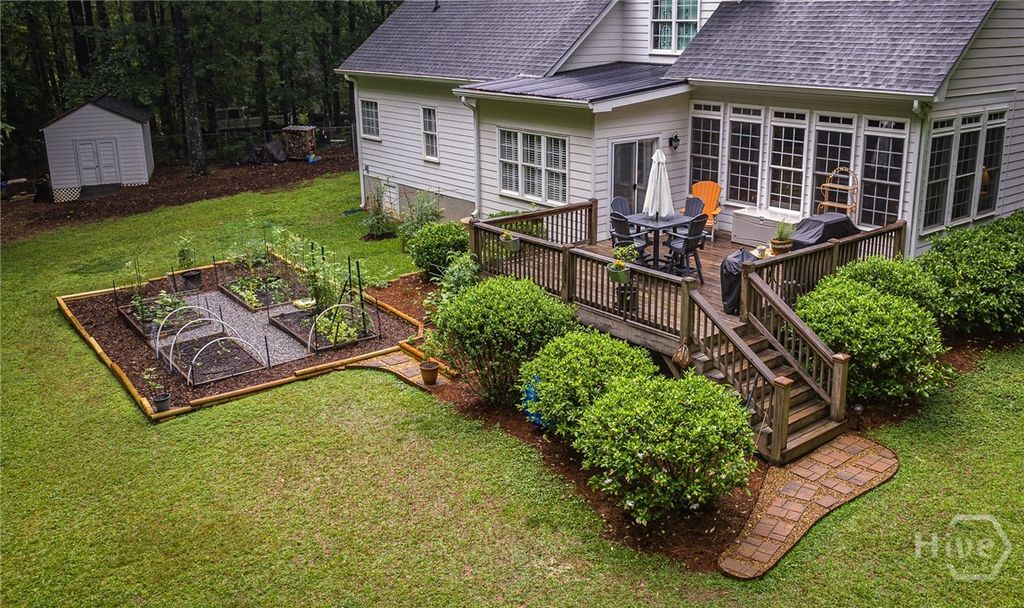 Image 36 of property listing at 325 Twin Oaks Circle, Bogart, GA 30622