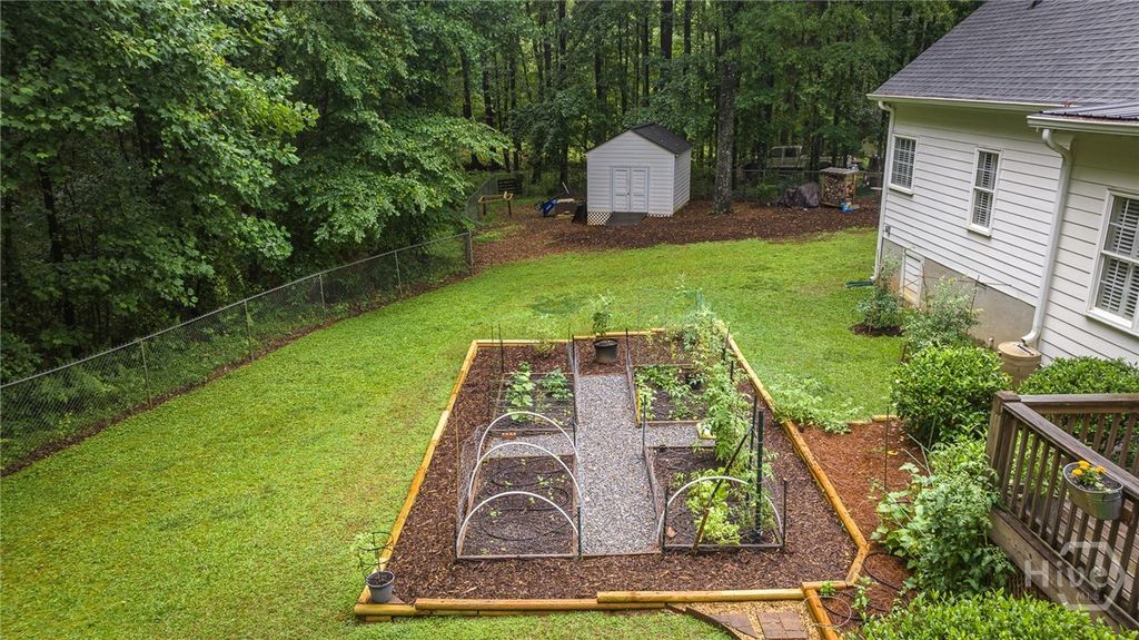 Image 46 of property listing at 325 Twin Oaks Circle, Bogart, GA 30622