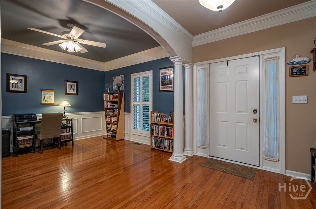 Image 5 of property listing at 325 Twin Oaks Circle, Bogart, GA 30622