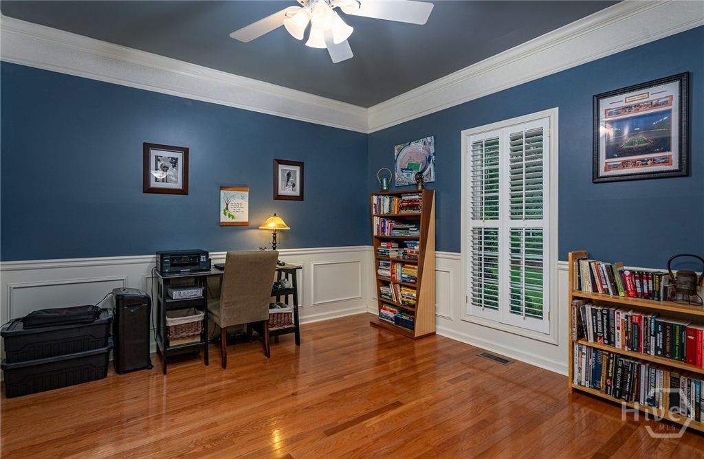 Image 7 of property listing at 325 Twin Oaks Circle, Bogart, GA 30622