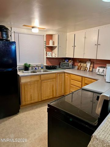 745 W Center Street, Fallon, NV 89406