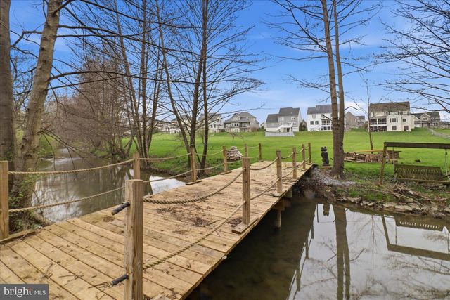 674 INTEGRITY DR, Lititz, PA 17543