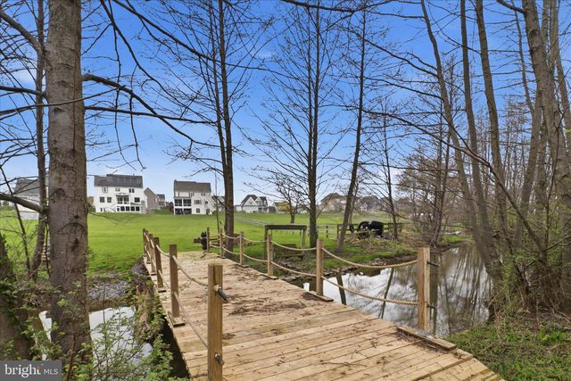 674 INTEGRITY DR, Lititz, PA 17543