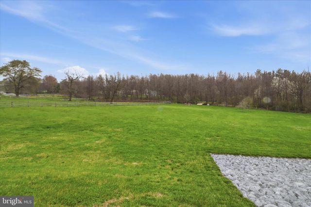 674 INTEGRITY DR, Lititz, PA 17543