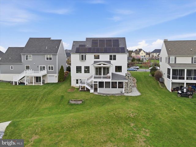 674 INTEGRITY DR, Lititz, PA 17543